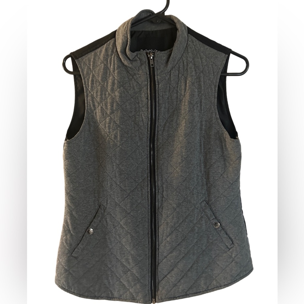 Relativity Grey Vest ❄️